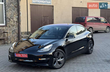 Седан Tesla Model 3 2019 в 