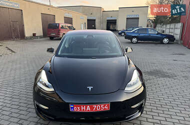 Седан Tesla Model 3 2019 в 