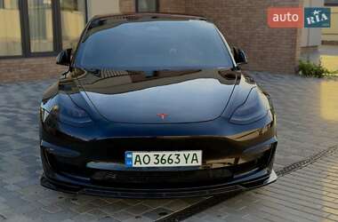 Седан Tesla Model 3 2017 в 