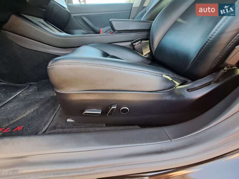 Седан Tesla Model 3 2020 в Борщеве фото 14 Седан Tesla Model 3 2020 в Борщеве