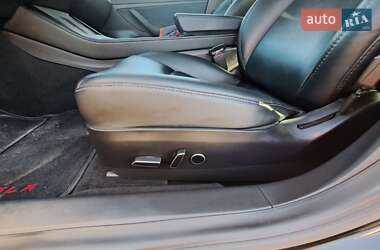 Седан Tesla Model 3 2020 в 