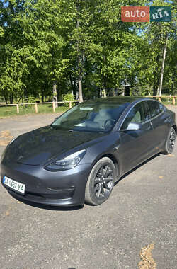 Седан Tesla Model 3 2019 в Черкассах