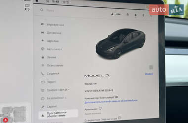 Седан Tesla Model 3 2022 в 