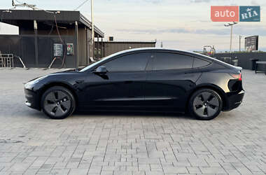 Седан Tesla Model 3 2021 в 