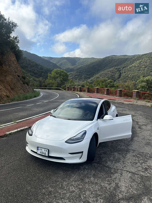 Tesla Model 3 2018