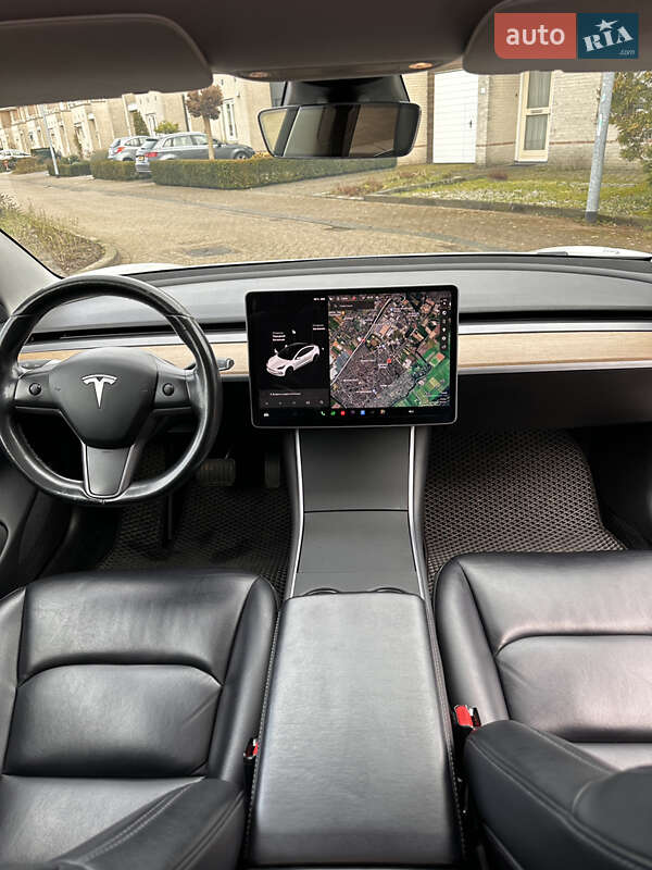 Седан Tesla Model 3 2018 в Киеве фото 13 Седан Tesla Model 3 2018 в Киеве