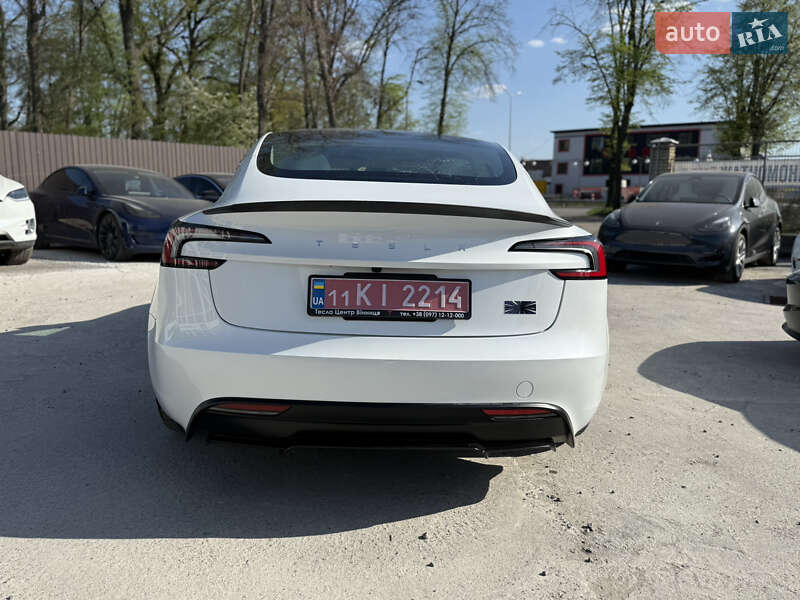 Седан Tesla Model 3 2024 в Виннице
