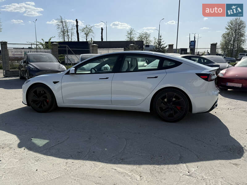 Седан Tesla Model 3 2024 в Вінниці