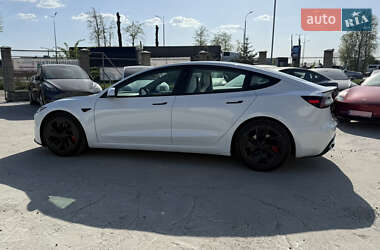 Седан Tesla Model 3 2024 в 