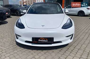 Седан Tesla Model 3 2021 в 