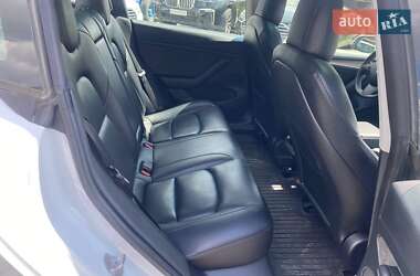 Седан Tesla Model 3 2021 в 