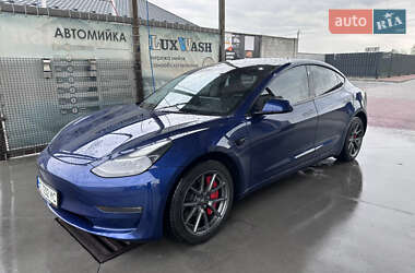 Седан Tesla Model 3 2022 в Львове