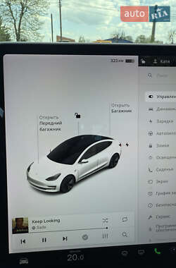 Седан Tesla Model 3 2020 в 