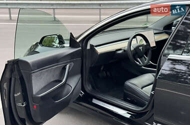 Седан Tesla Model 3 2019 в 