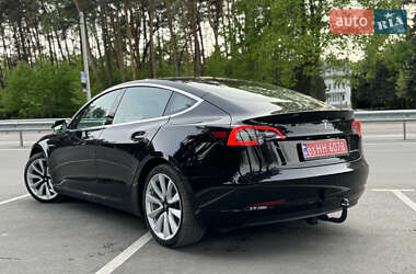 Седан Tesla Model 3 2019 в 