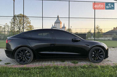 Седан Tesla Model 3 2019 в 