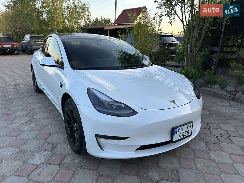 Tesla Model 3 2022