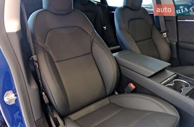 Седан Tesla Model 3 2025 в 