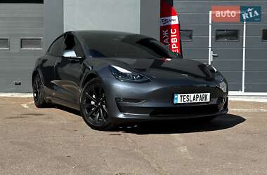 Седан Tesla Model 3 2023 в Києві