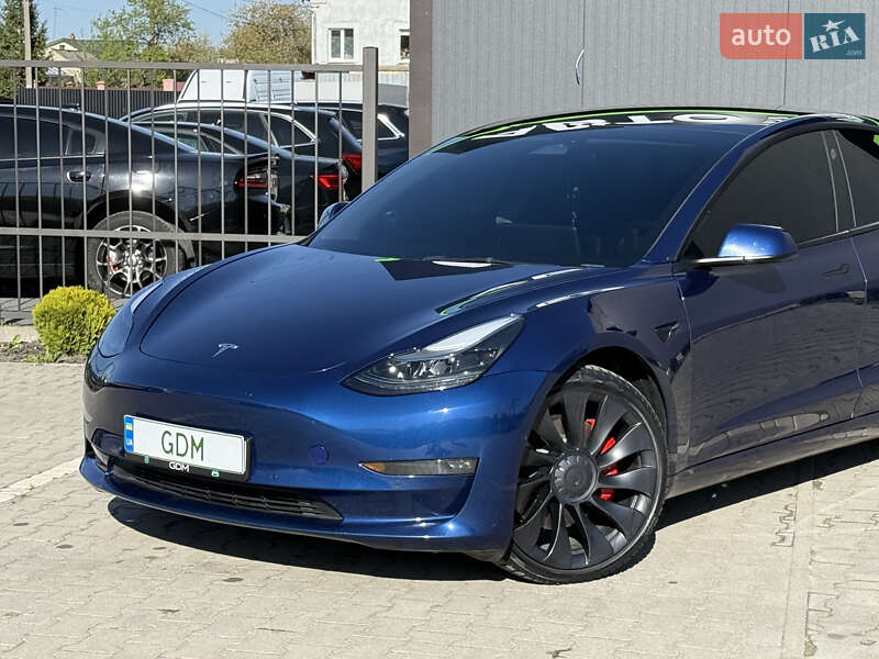 Седан Tesla Model 3 2022 в Львові