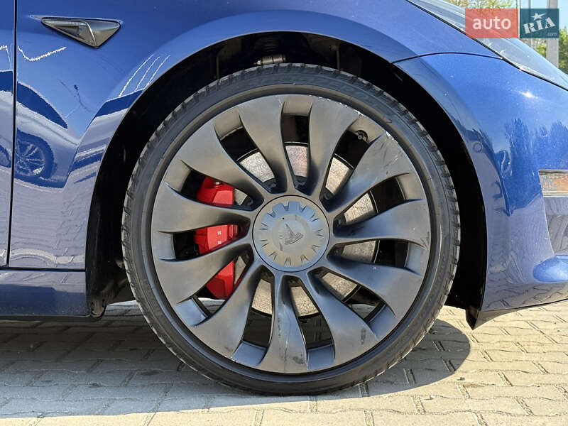 Седан Tesla Model 3 2022 в Львові