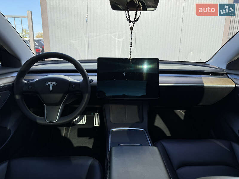 Седан Tesla Model 3 2022 в Львові