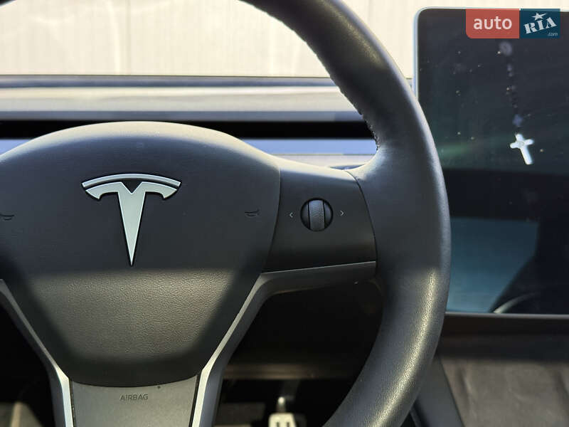 Седан Tesla Model 3 2022 в Львові
