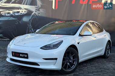 Седан Tesla Model 3 2023 в Львові
