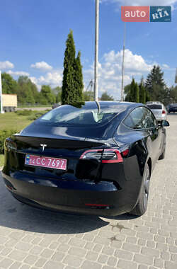 Седан Tesla Model 3 2022 в Львове