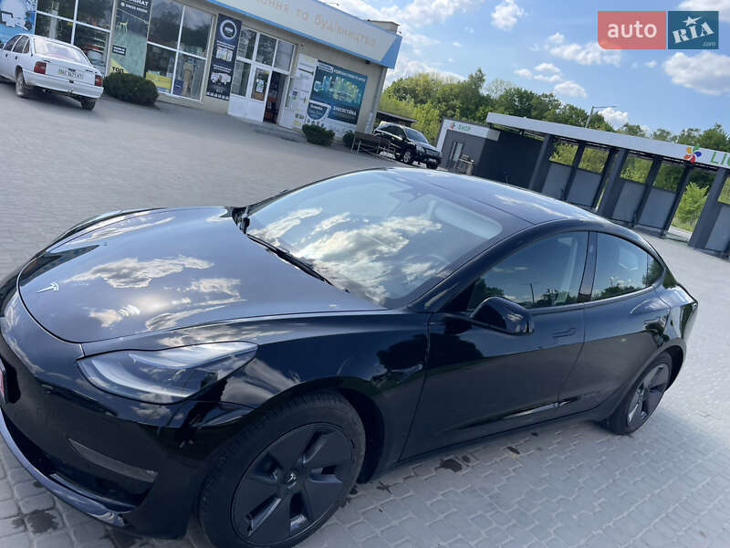 Седан Tesla Model 3 2022 в Самборі