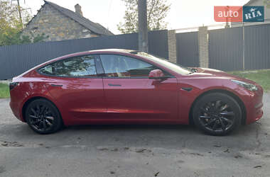 Седан Tesla Model 3 2019 в 