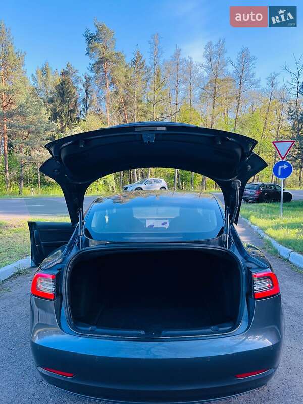 Седан Tesla Model 3 2019 в Луцке фото 4 Седан Tesla Model 3 2019 в Луцке