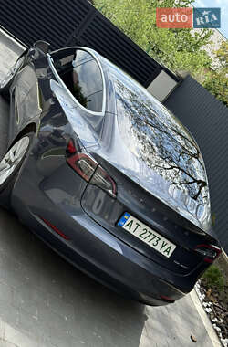 Седан Tesla Model 3 2020 в 