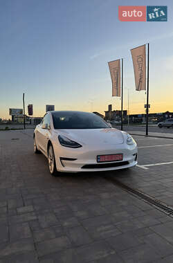 Седан Tesla Model 3 2019 в Луцке