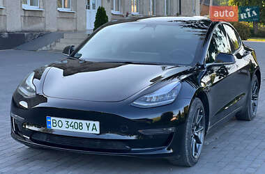 Седан Tesla Model 3 2019 в Тернополе