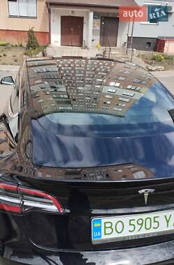 Седан Tesla Model 3 2019 в 
