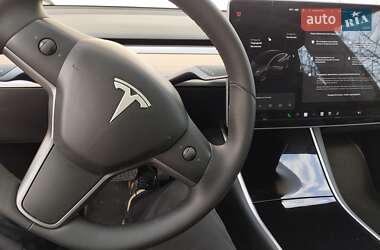 Седан Tesla Model 3 2019 в 