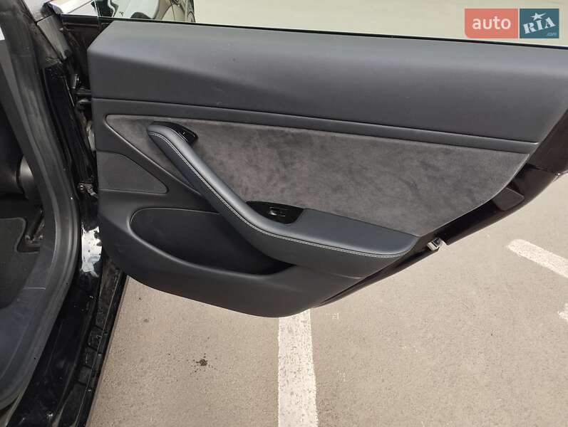 Седан Tesla Model 3 2019 в Тернополе фото 34 Седан Tesla Model 3 2019 в Тернополе