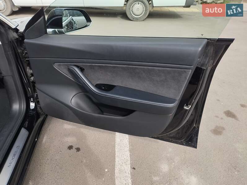 Седан Tesla Model 3 2019 в Тернополе фото 36 Седан Tesla Model 3 2019 в Тернополе