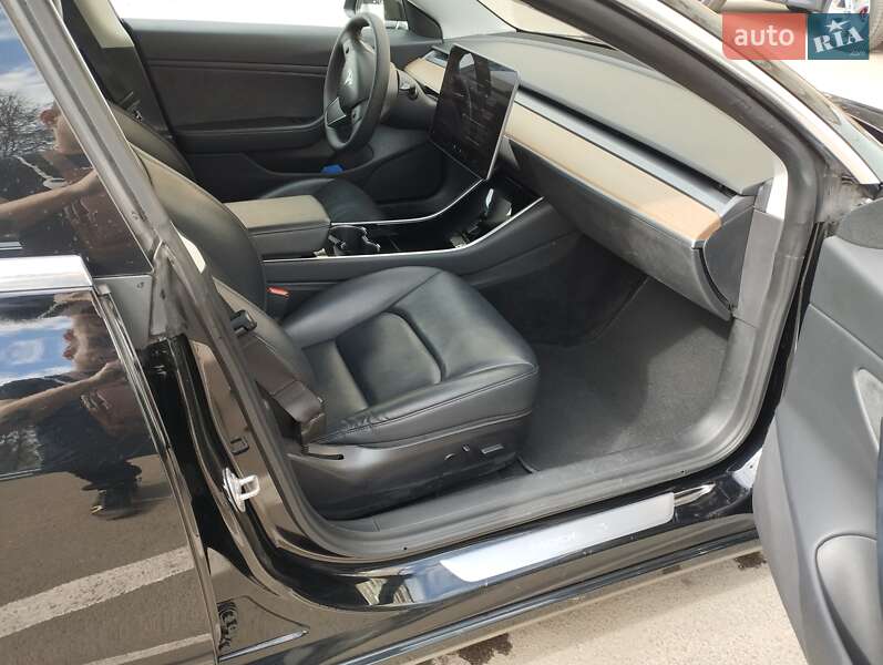 Седан Tesla Model 3 2019 в Тернополе фото 39 Седан Tesla Model 3 2019 в Тернополе
