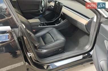 Седан Tesla Model 3 2019 в 