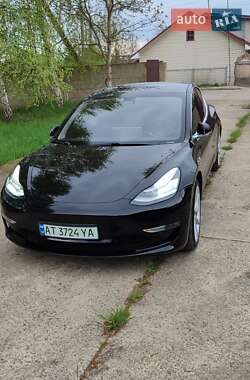 Tesla Model 3 2019