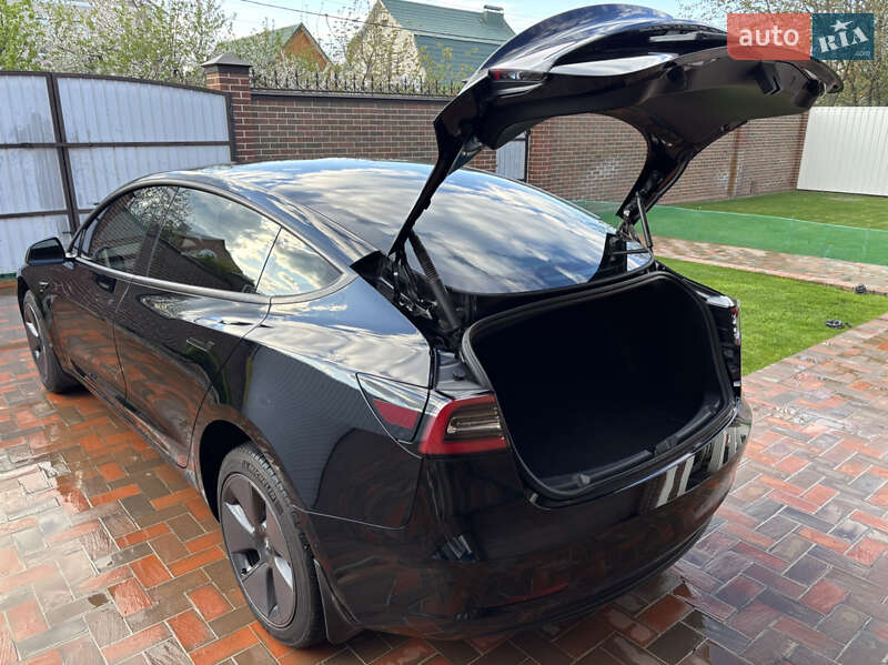 Седан Tesla Model 3 2022 в Сумах