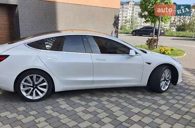 Седан Tesla Model 3 2019 в 
