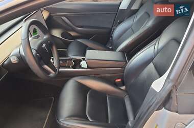 Седан Tesla Model 3 2019 в 