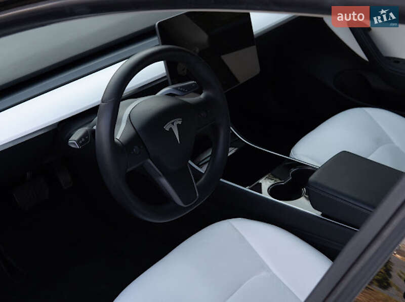 Седан Tesla Model 3 2019 в Львове фото 5 Седан Tesla Model 3 2019 в Львове