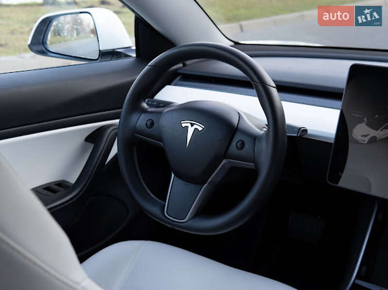 Седан Tesla Model 3 2019 в Львове фото 11 Седан Tesla Model 3 2019 в Львове