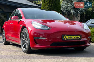 Седан Tesla Model 3 2019 в Львові