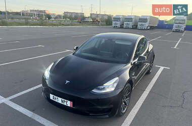 Седан Tesla Model 3 2019 в Мукачево