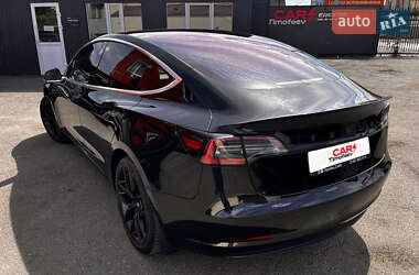 Седан Tesla Model 3 2018 в 
